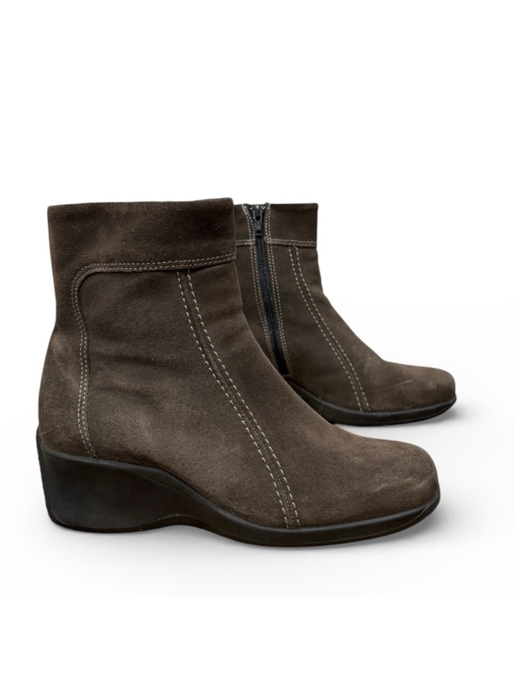 La Canadienne Felicia Suede Waterproof Wedge Boots Size 6